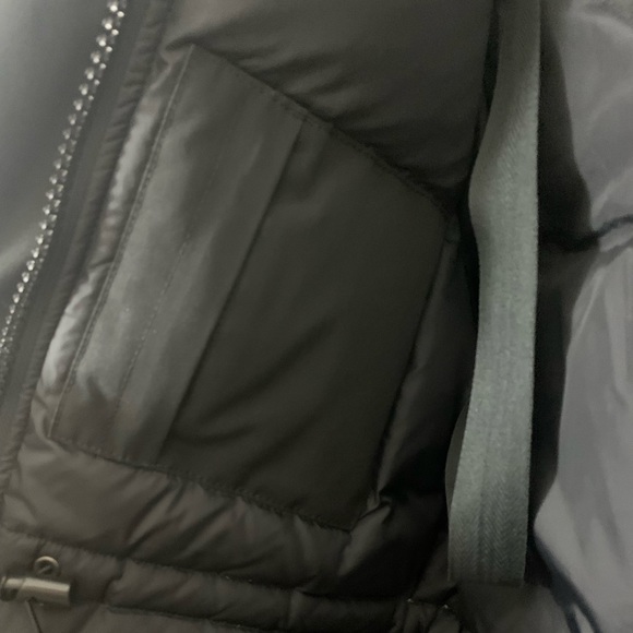 Canada Goose Montebello Parka - Picture 10 of 12